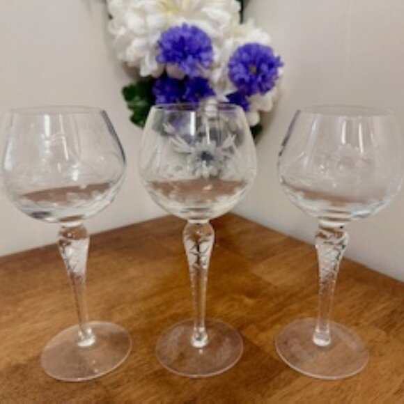 Vintage Etched Floral Crystal Wine Glasses – Clear Stemware with Elegant Twisted - Picture 1 of 6